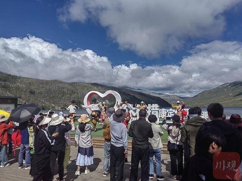 游客爆料甘孜旅游视频